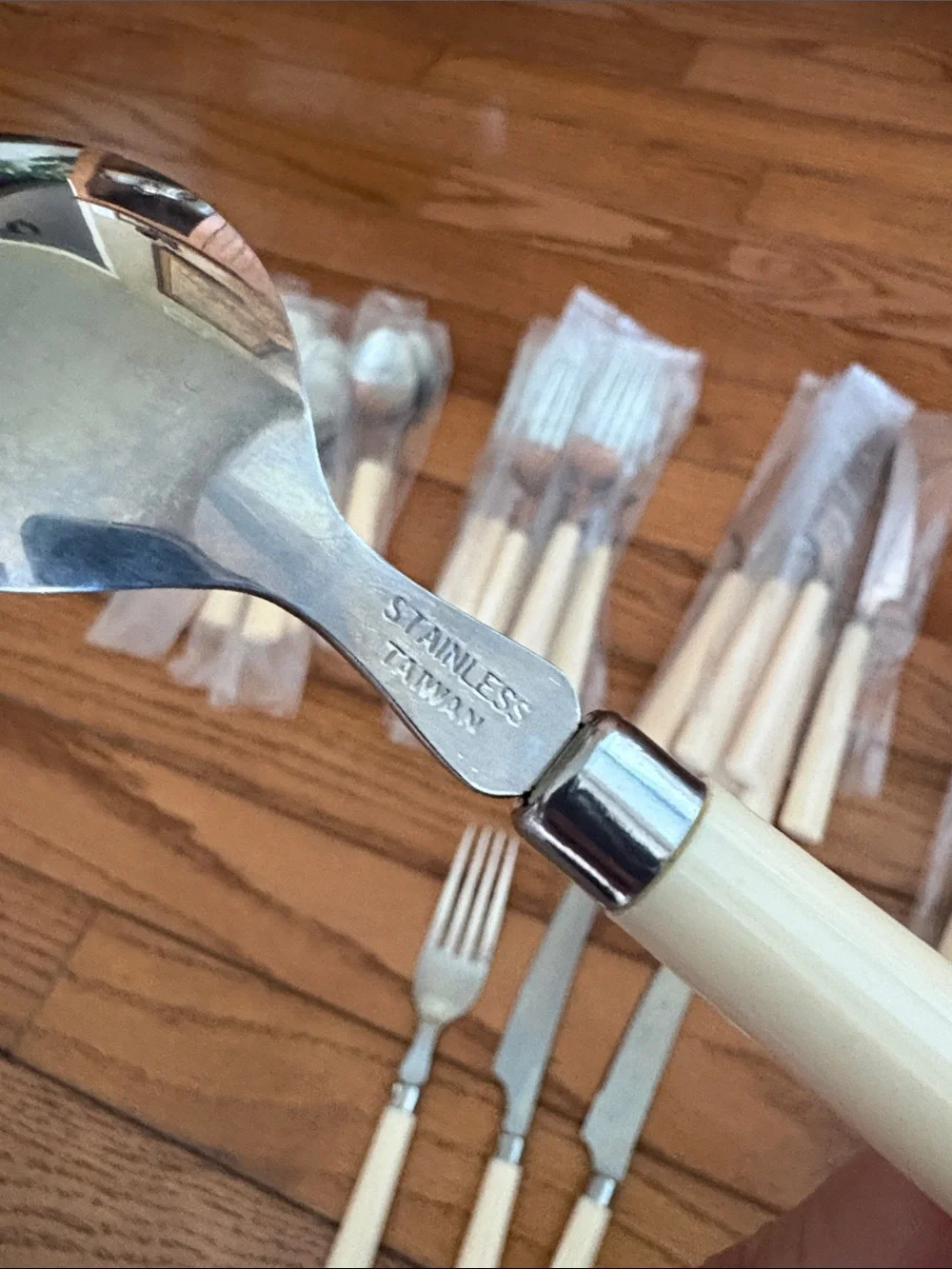 Vtg Lot Of 32 Stainless Steel Taiwan Plastic Handle Place Setting